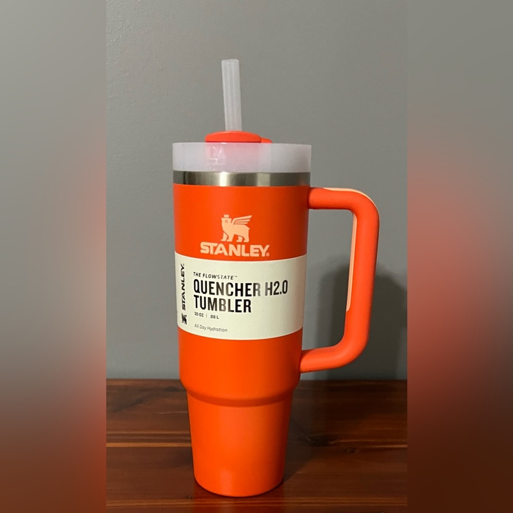 Stanley 30 oz Quencher H2.0 Tigerlily NEW